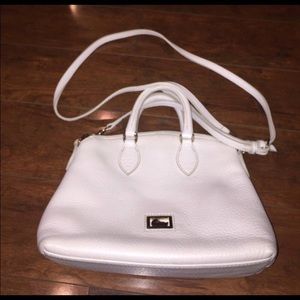 Beautiful Dooney and Bourke cross body bag!
